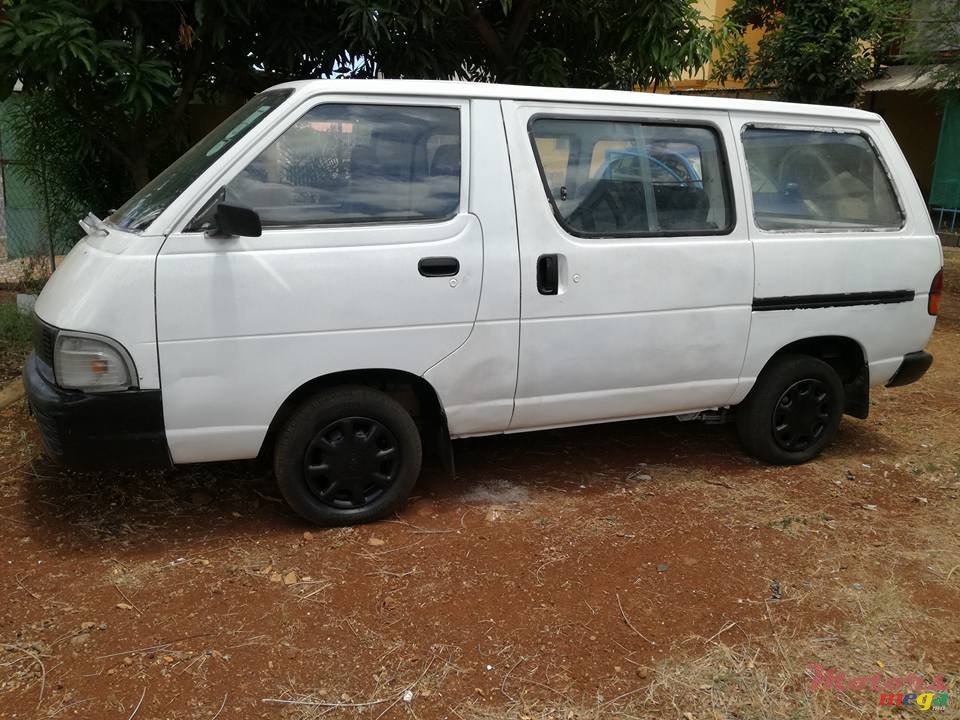 1994' Toyota photo #4