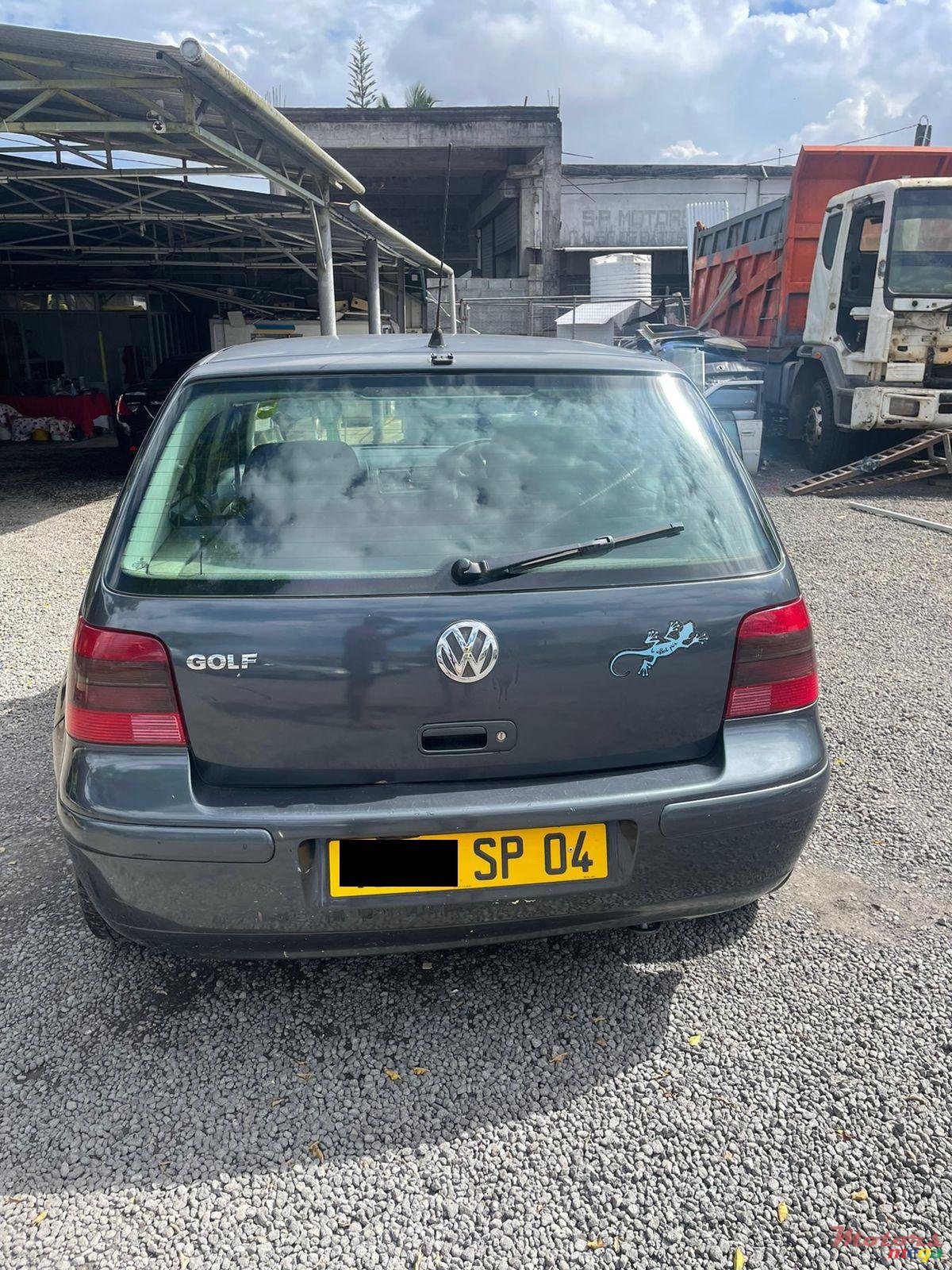 2004' Volkswagen Golf IV photo #3