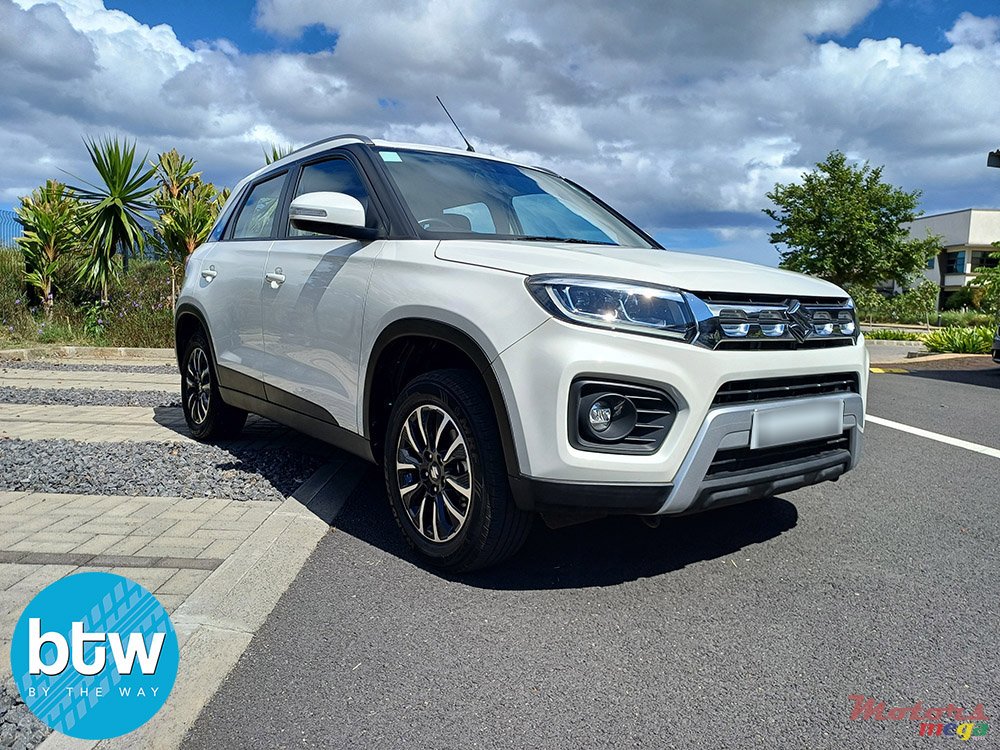 2022' Suzuki BREZZA GLX photo #1