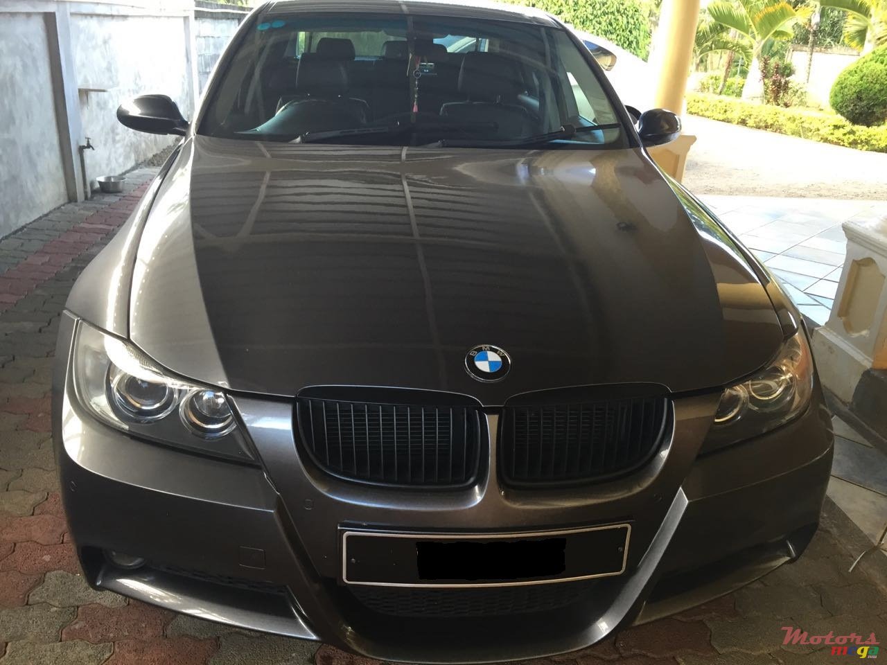 2005' BMW 325 photo #1