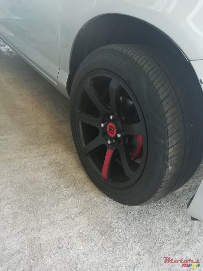 2006' Honda Fit Alloy wheel photo #4