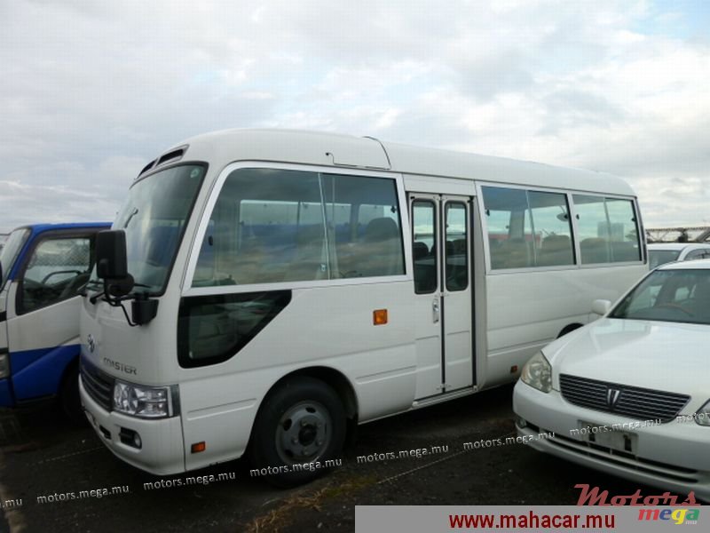 2010' Toyota Coaster photo #4