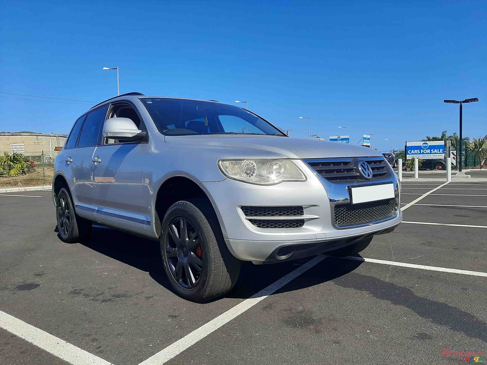 2007' Volkswagen Touareg photo #1