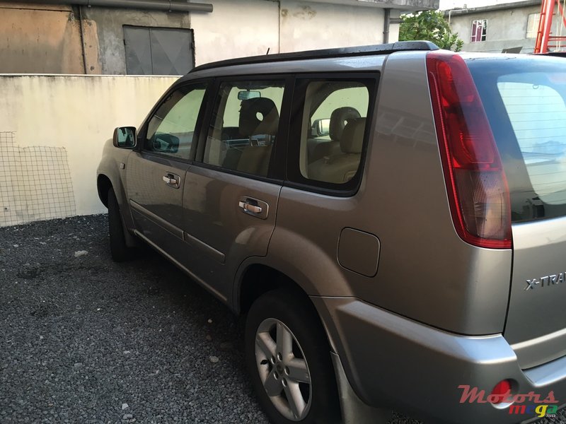 2007' Nissan X-Trail photo #4