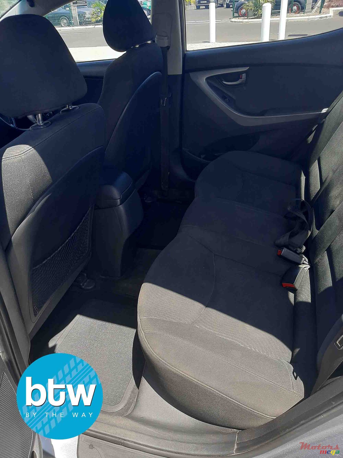 2015' Hyundai Elantra photo #4