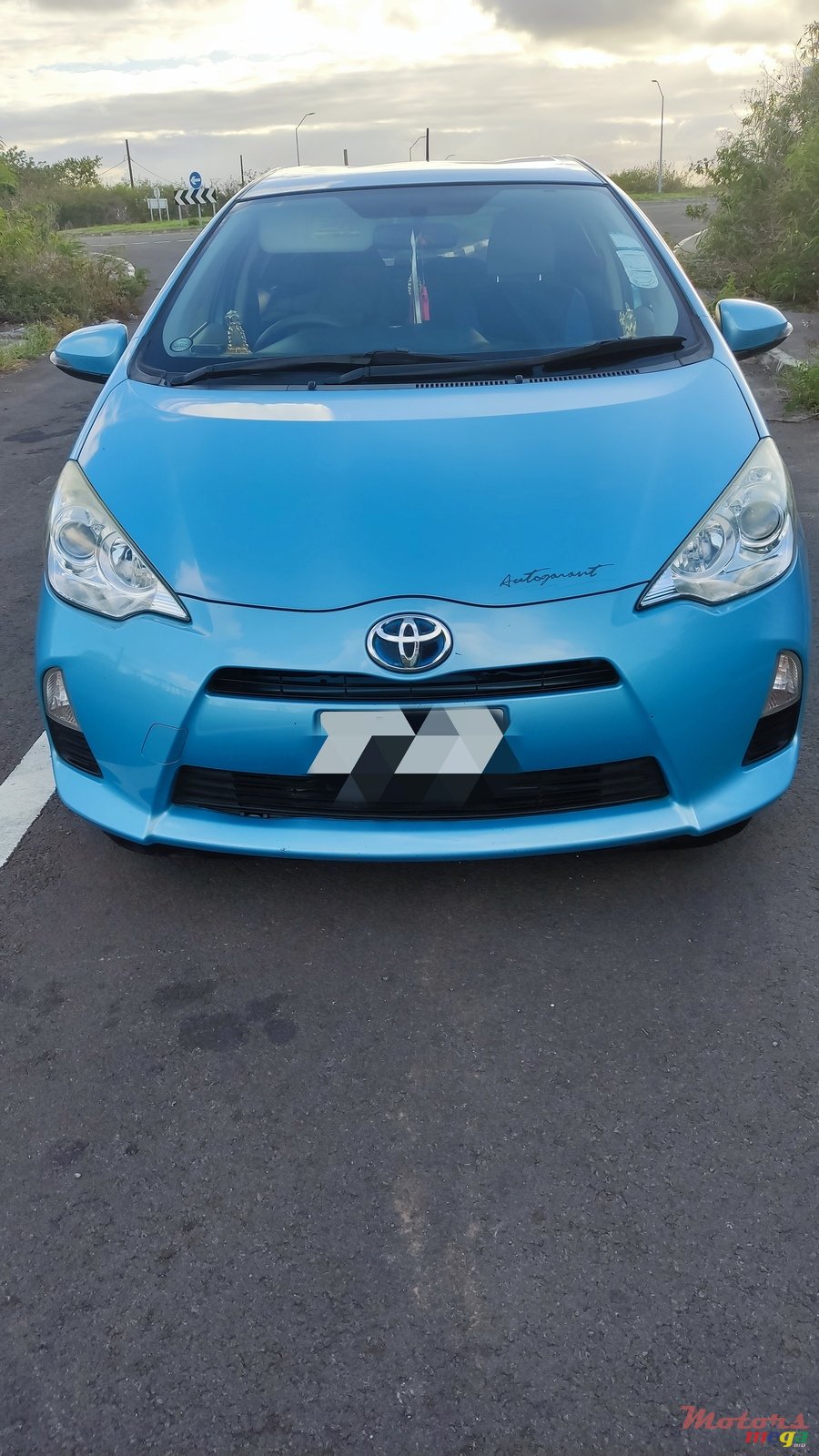 2014' Toyota Aqua photo #3