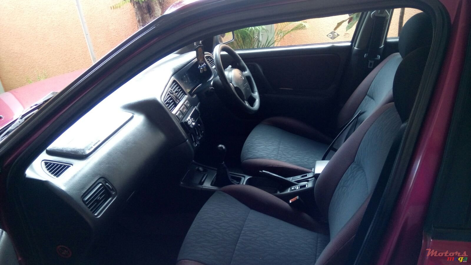 1998' Nissan Primera photo #3