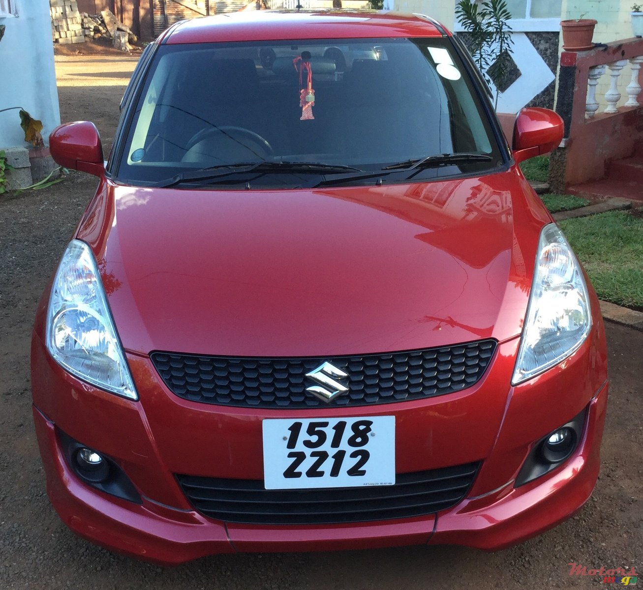 2012' Suzuki Swift photo #1