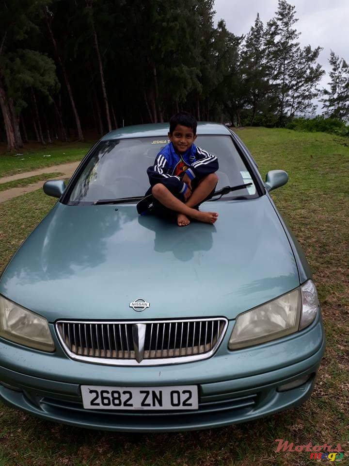 2002' Nissan Sunny Arporte photo #1