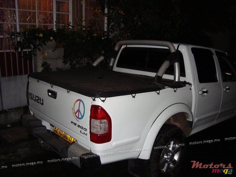 2007' Isuzu KB300 LX photo #1