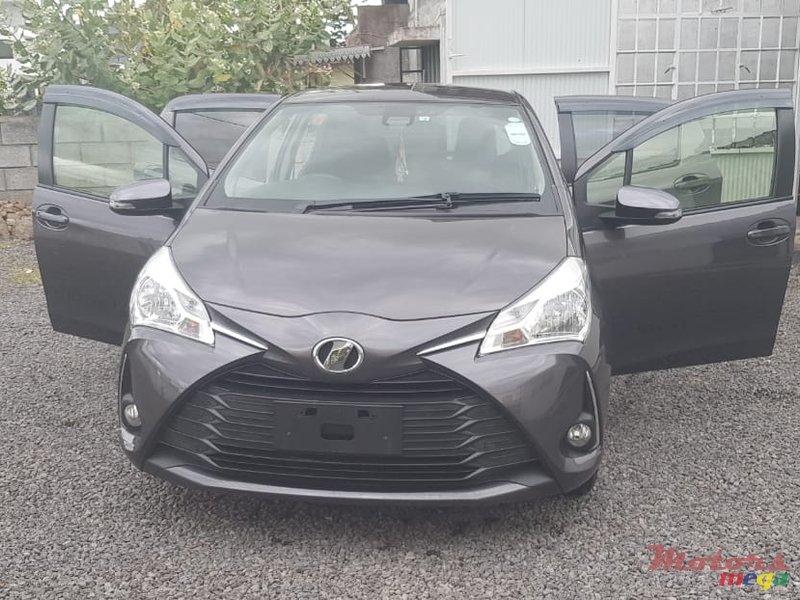 2018' Toyota Vitz photo #1