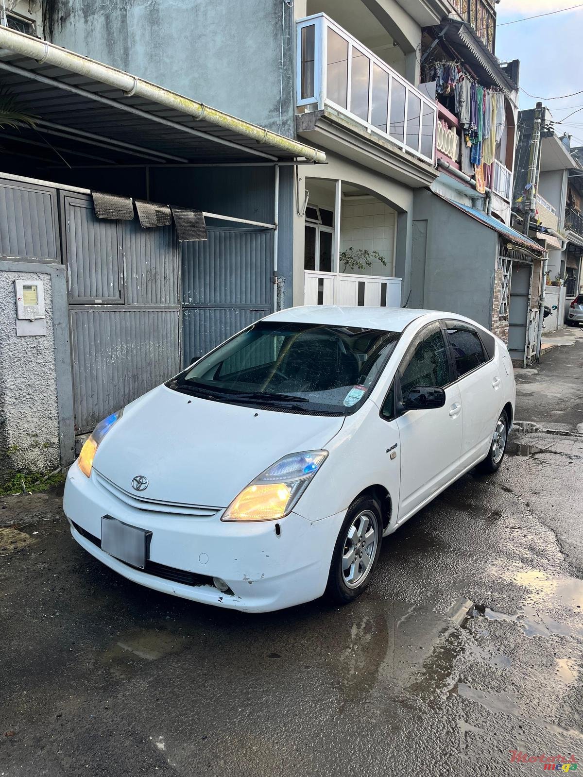 2008' Toyota Prius photo #1