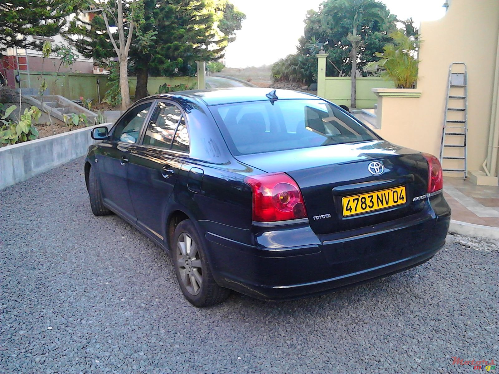 2004' Toyota Avensis None photo #3