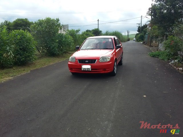 2005' Hyundai Accent photo #3