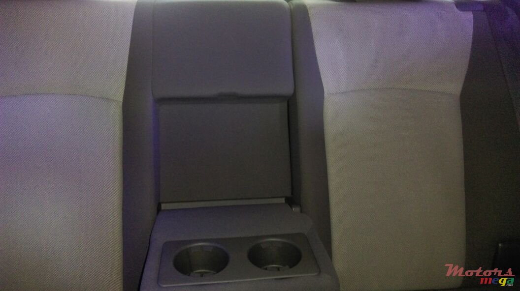 2010' Chevrolet Cruze photo #6