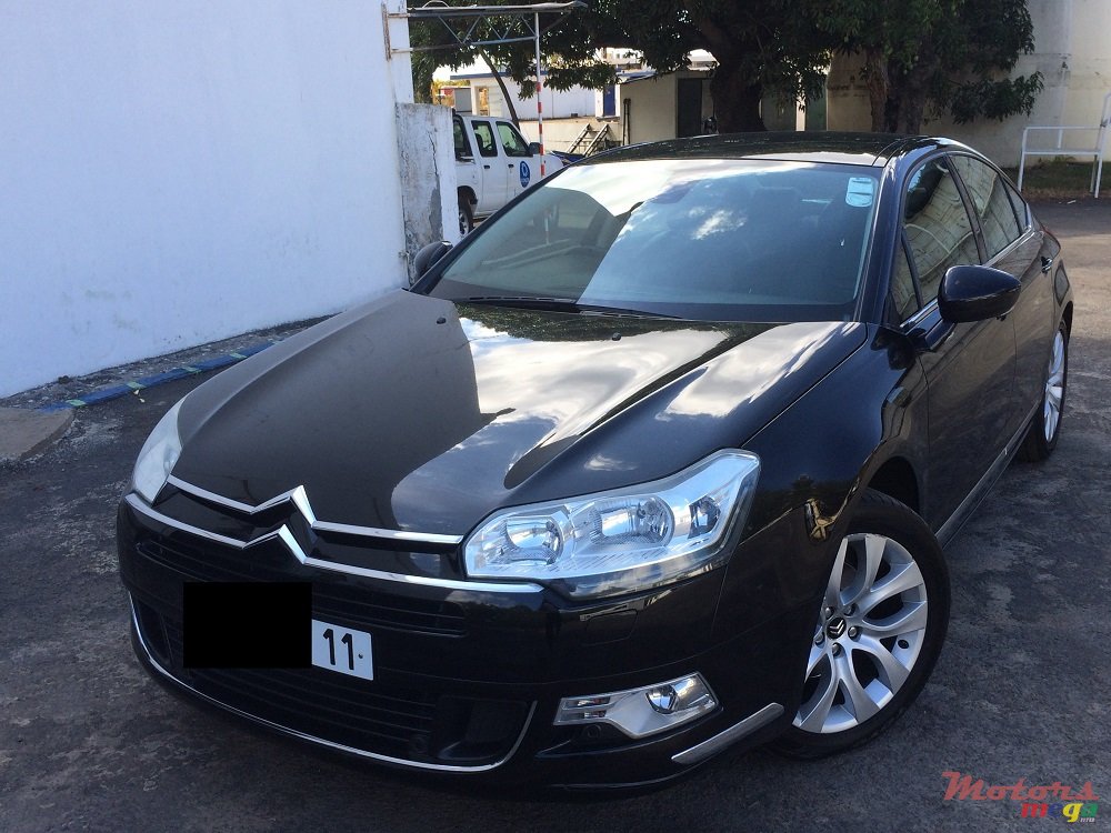 2011' Citroen C5 Exclusive photo #2