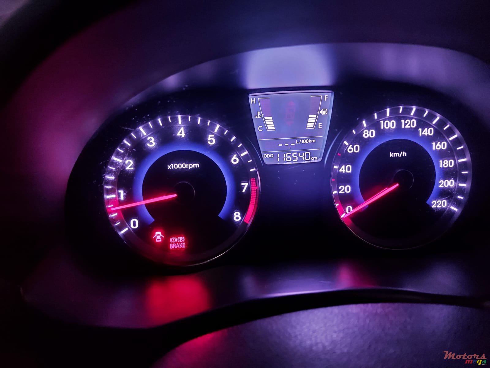 2012' Hyundai Accent photo #3