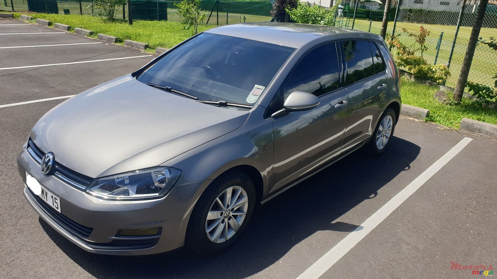 2015' Volkswagen Golf VII TSI photo #2