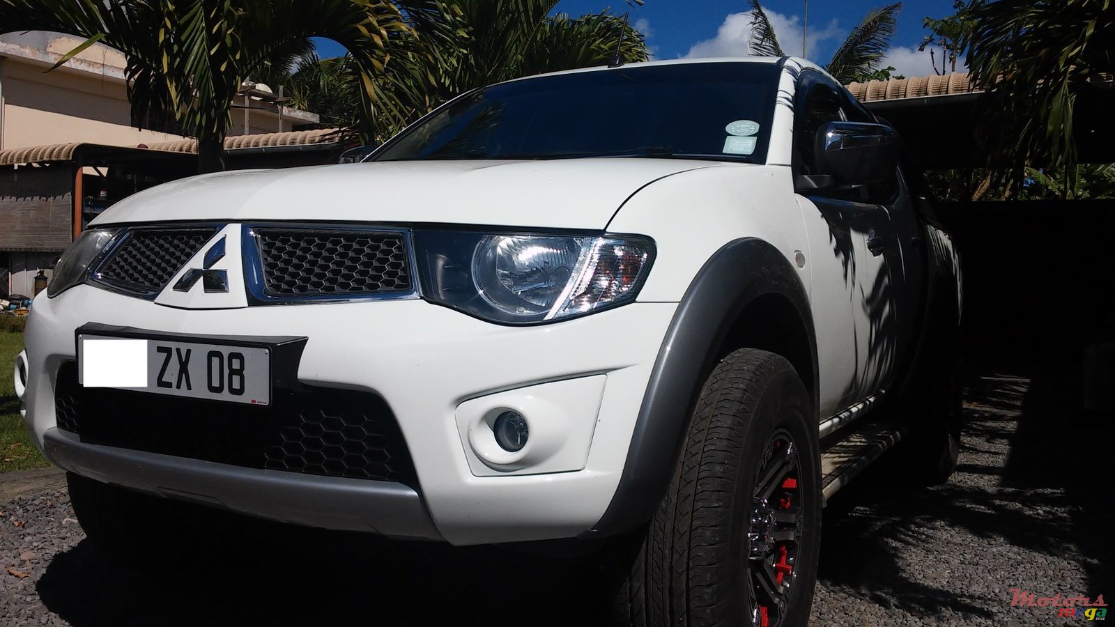 2008' Mitsubishi Triton Sportero 4x4 photo #1