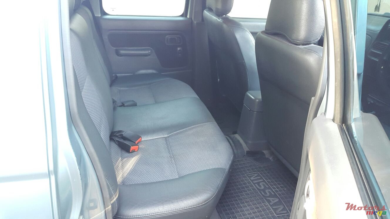 2008' Nissan Hardbody photo #2