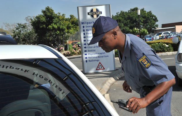 Police Confiscating Motorists' Phones in Cape Town
