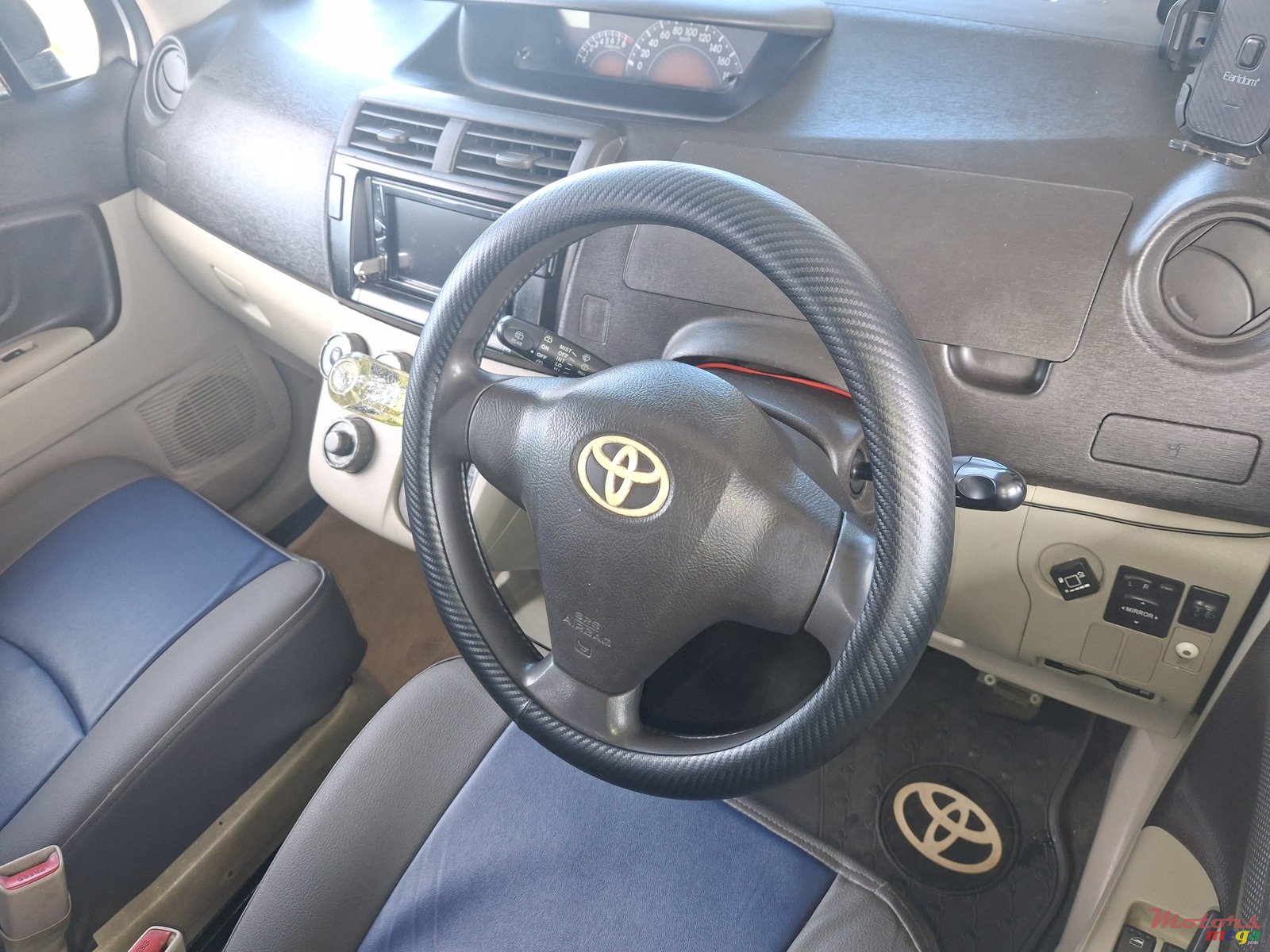 2010' Toyota Passo photo #1