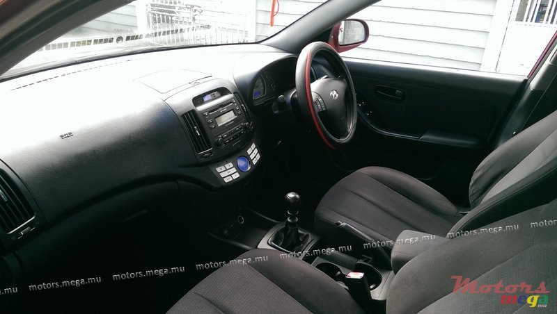 2008' Hyundai Elantra photo #4