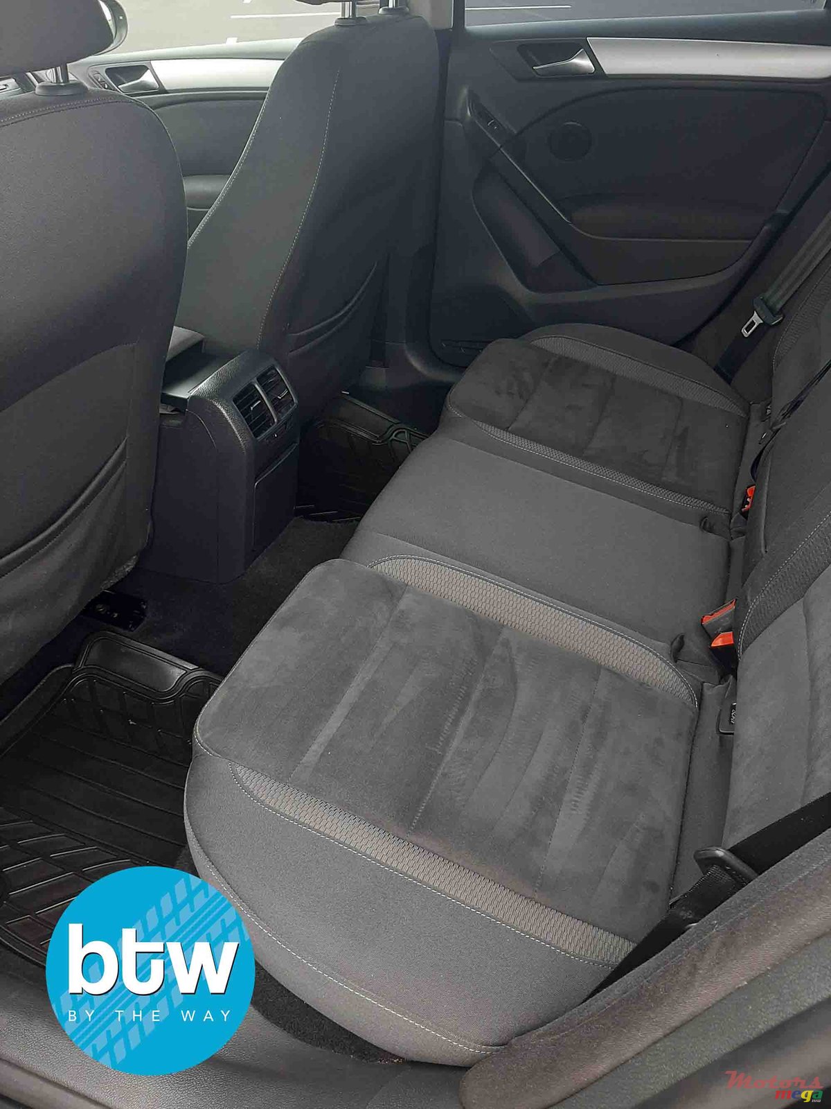 2011' Volkswagen Golf VI photo #4