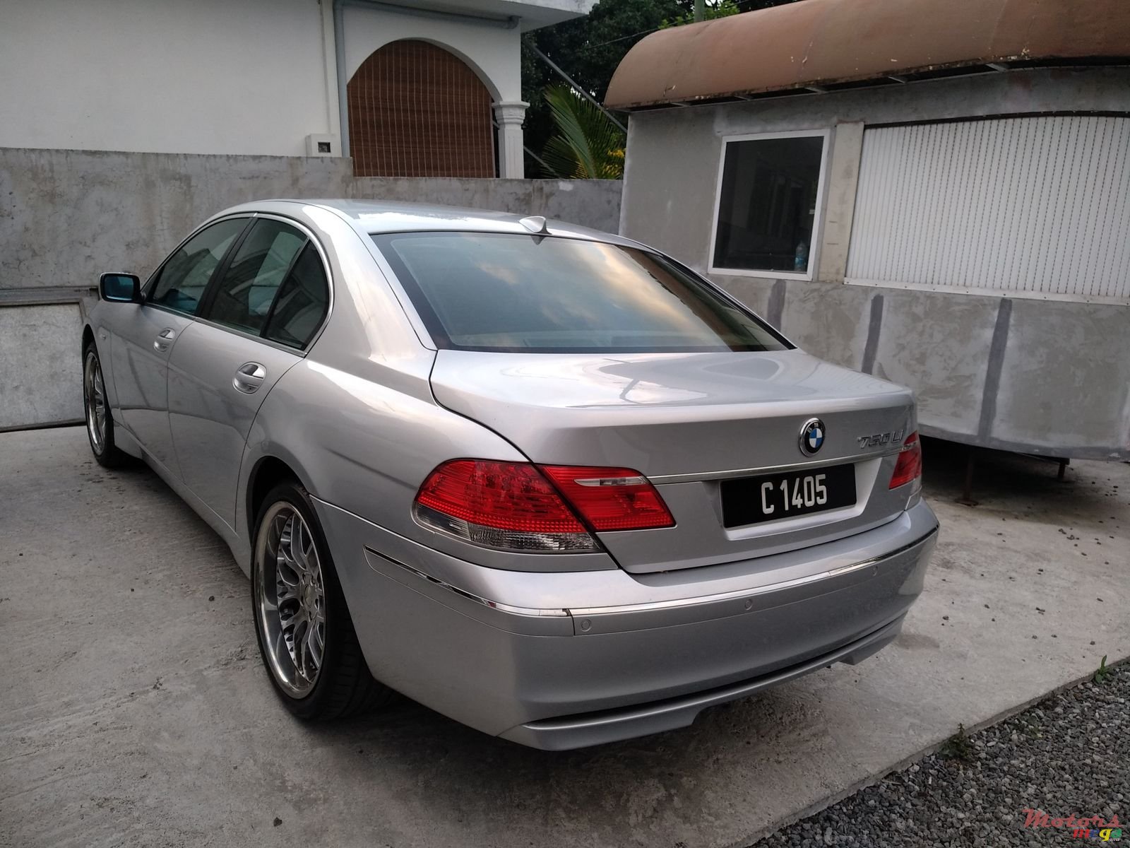 2002' BMW 740 photo #3