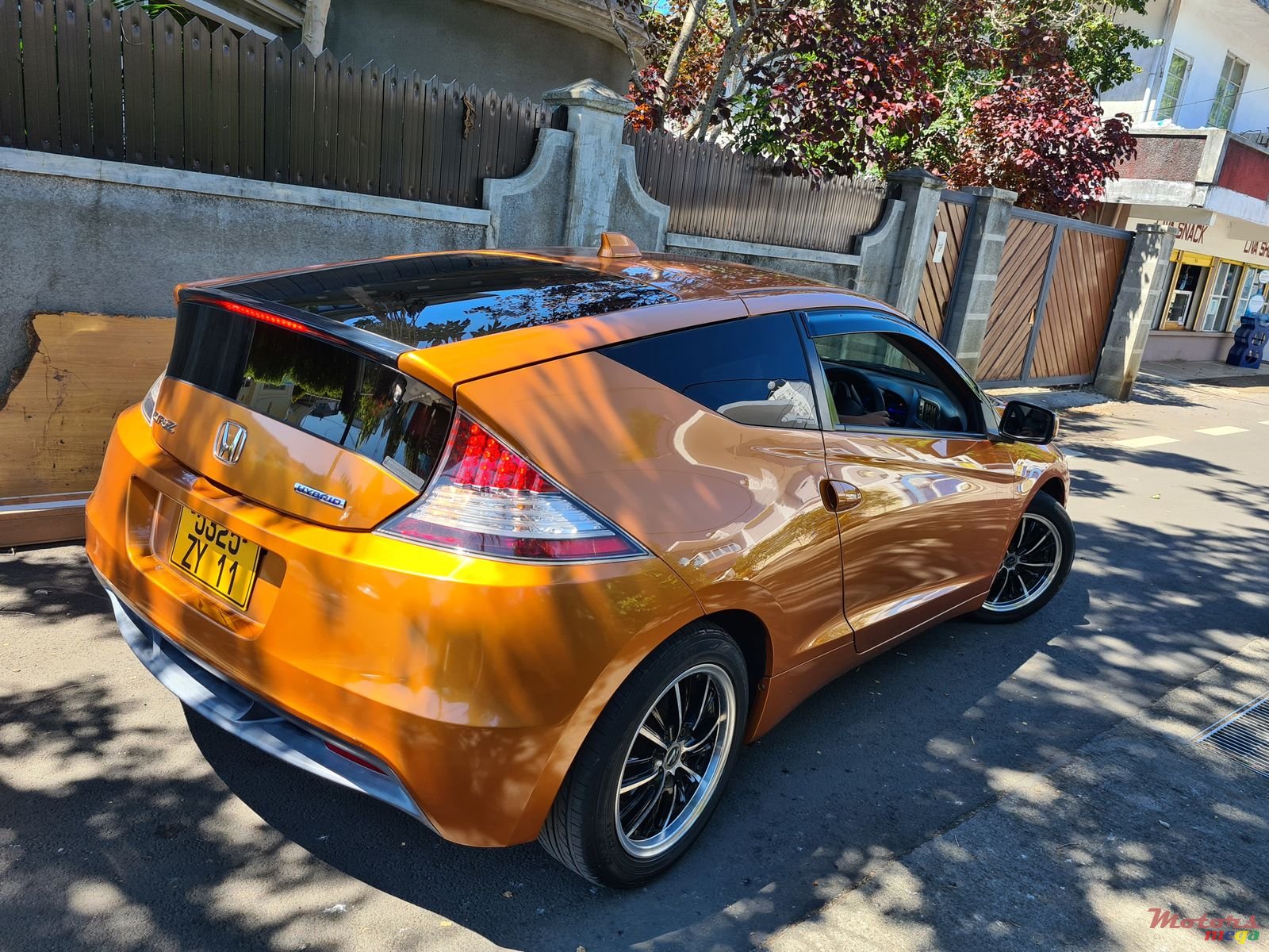 2011' Honda CR-Z photo #4