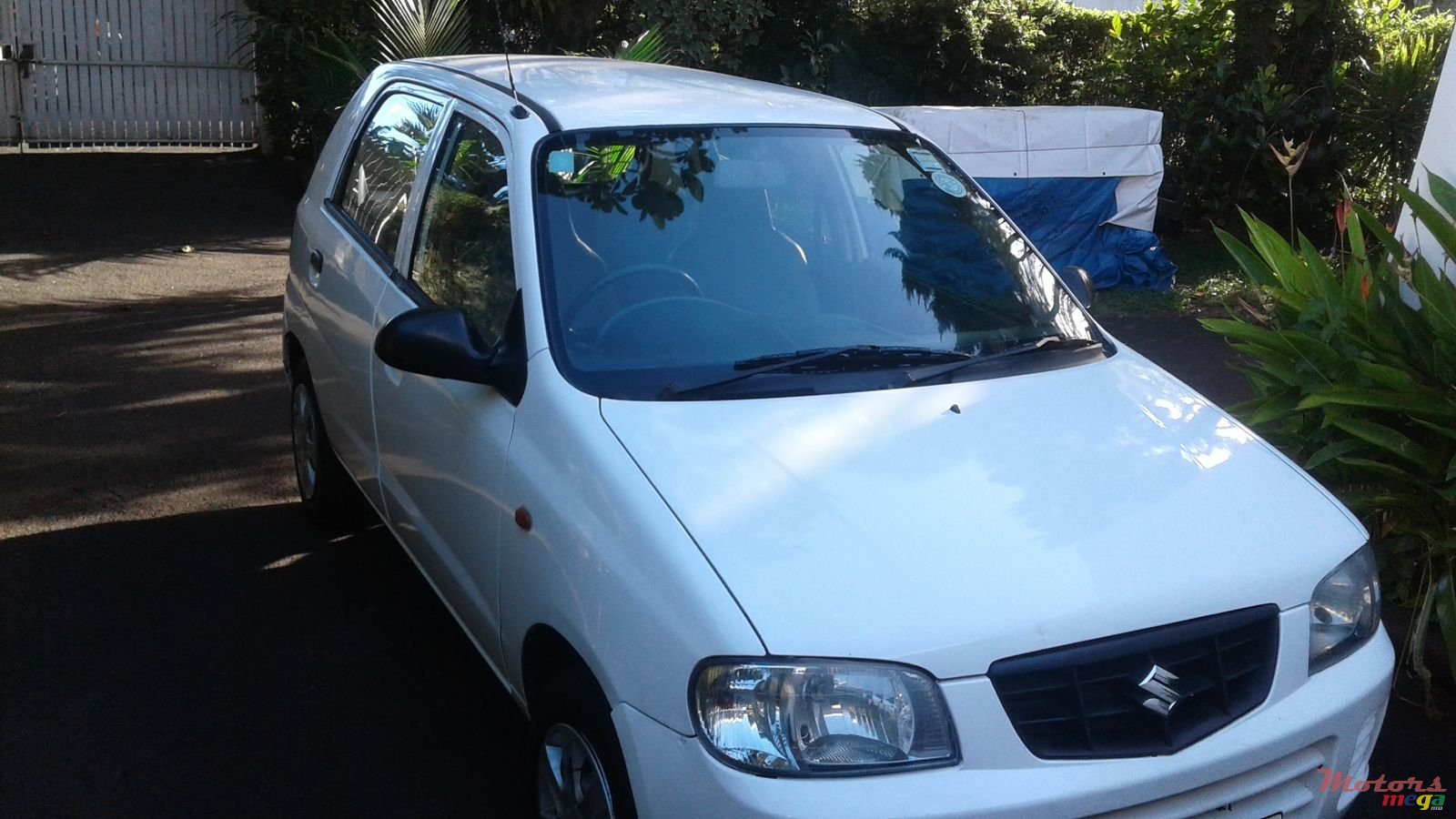 2011' Suzuki Alto photo #1