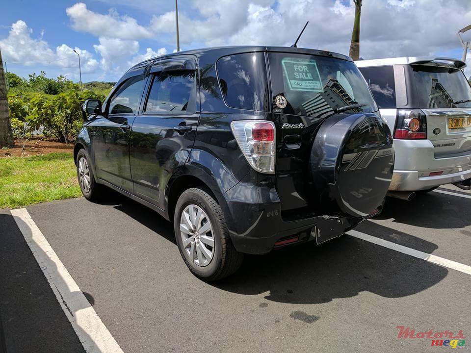 2012' Toyota RAV4 photo #2