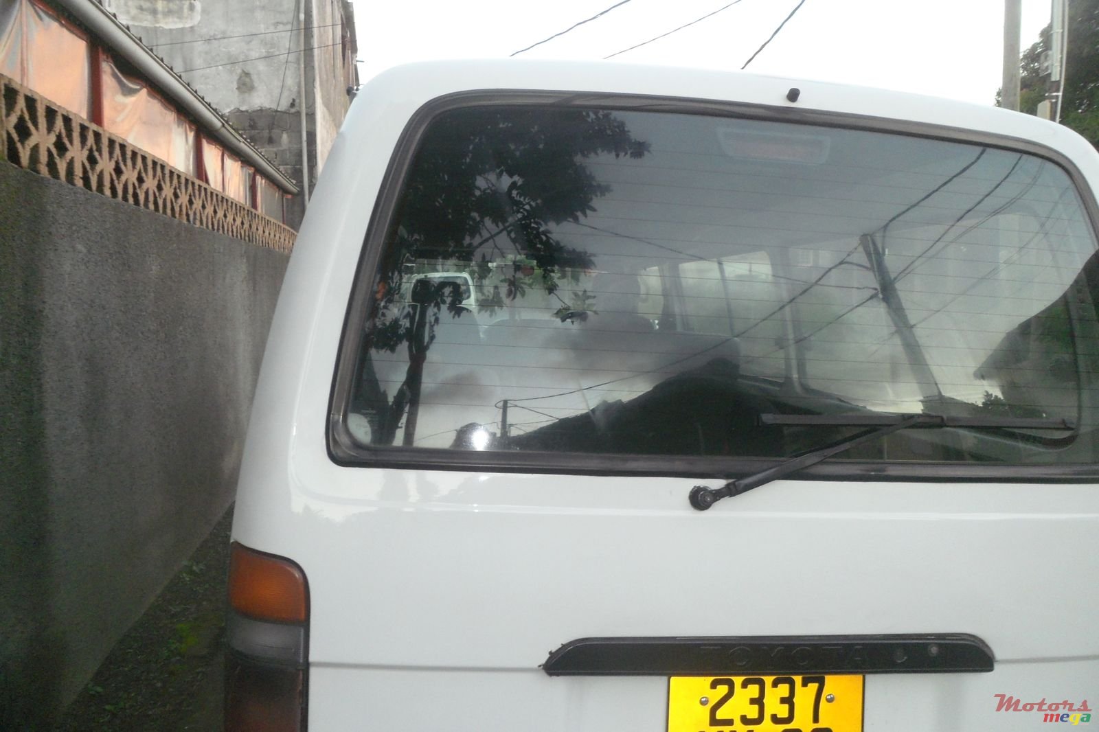 1999' Toyota HiAce no photo #2