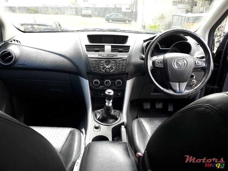 2015' Mazda BT50 Leather seats! photo #7