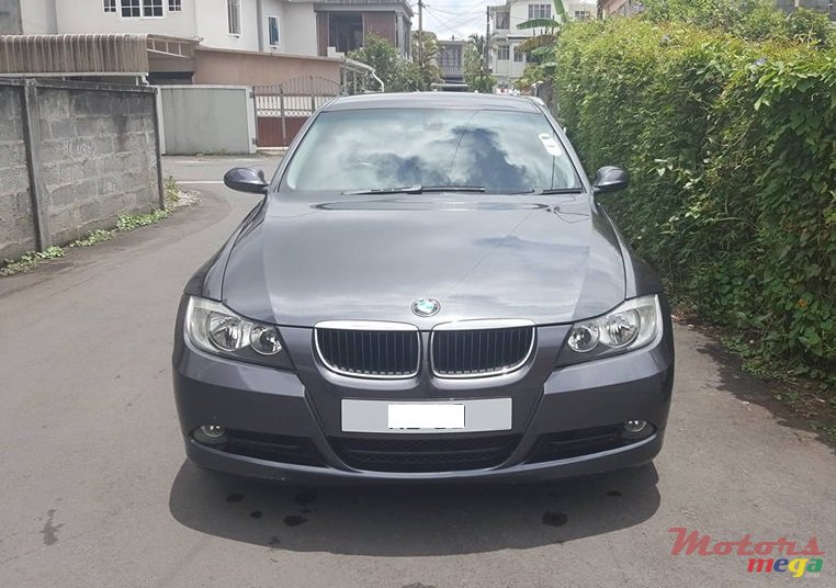 2005' BMW 3 Series photo #2