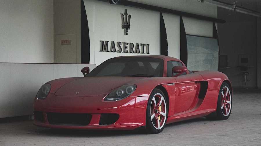Abandoned Porsche Carrera GT At Chinese Dealership Will Make You Cry