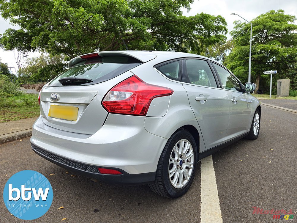 2014' Ford Focus photo #4