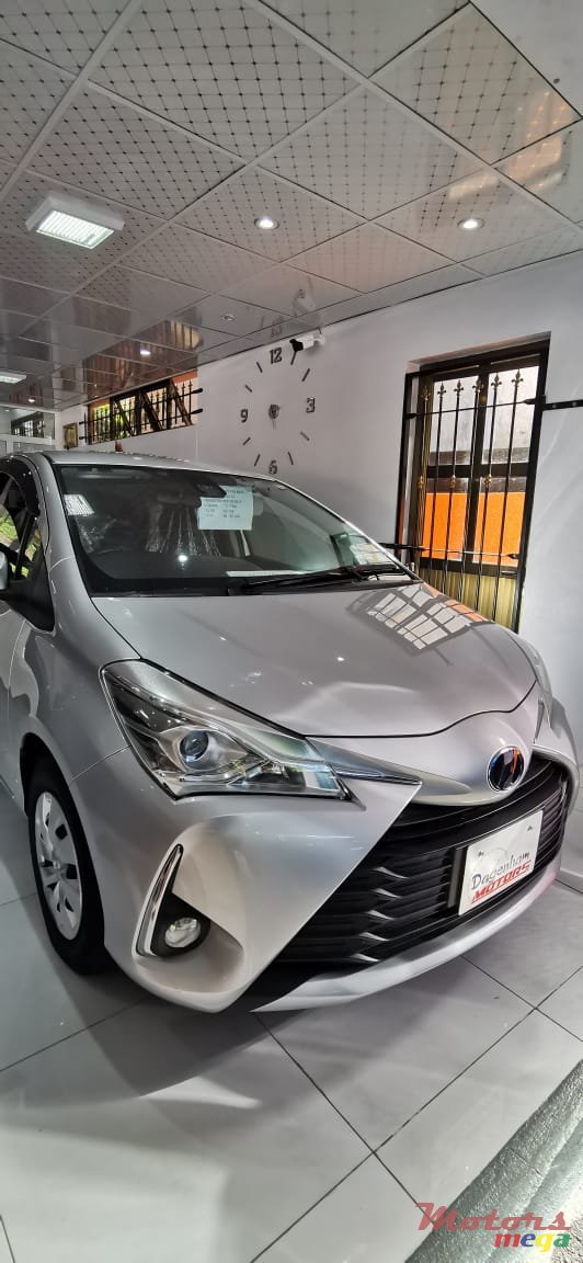 2018' Toyota Vitz photo #1