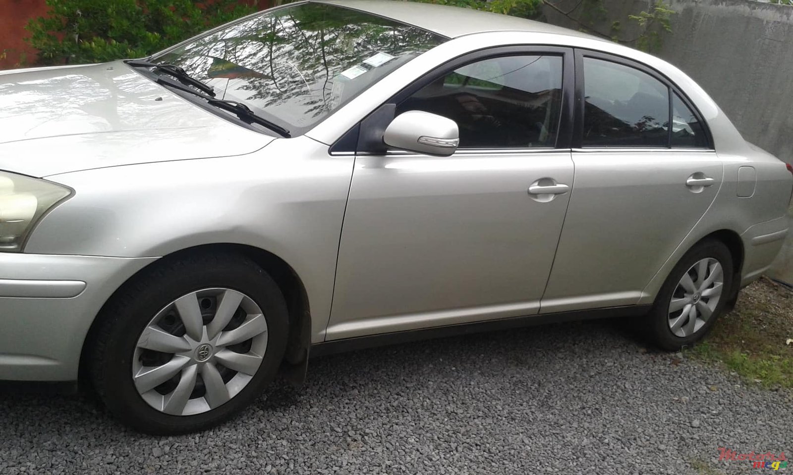 2008' Toyota Avensis photo #1