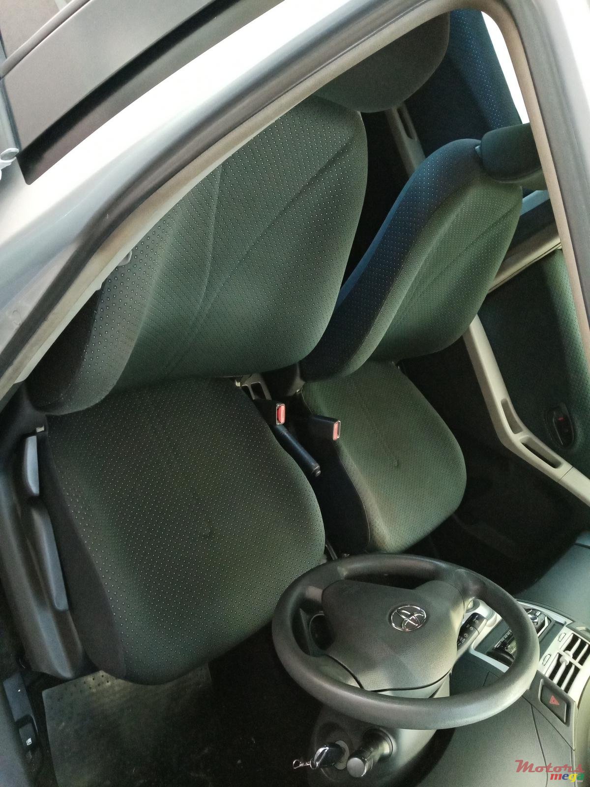 2007' Toyota Vitz photo #6