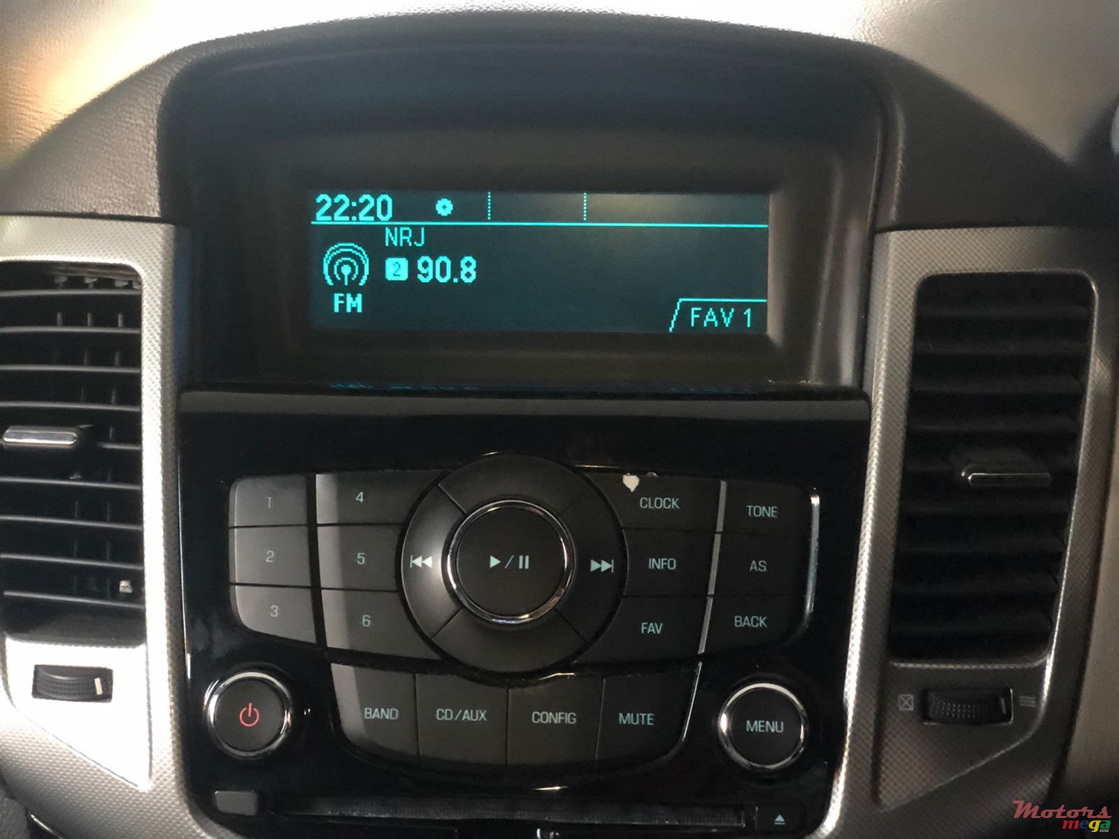 2013' Chevrolet Cruze photo #6