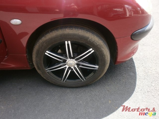2002' Peugeot 206 XR photo #6