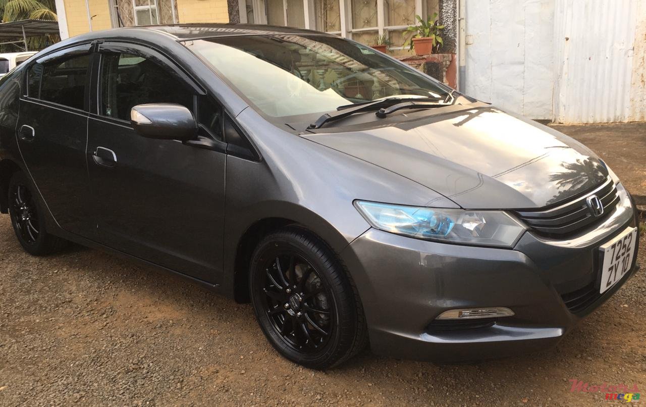 2010' Honda Insight Hybrid photo #1