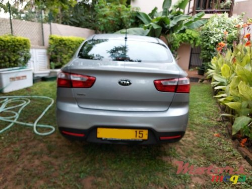 2015' Kia Rio Saloon photo #2