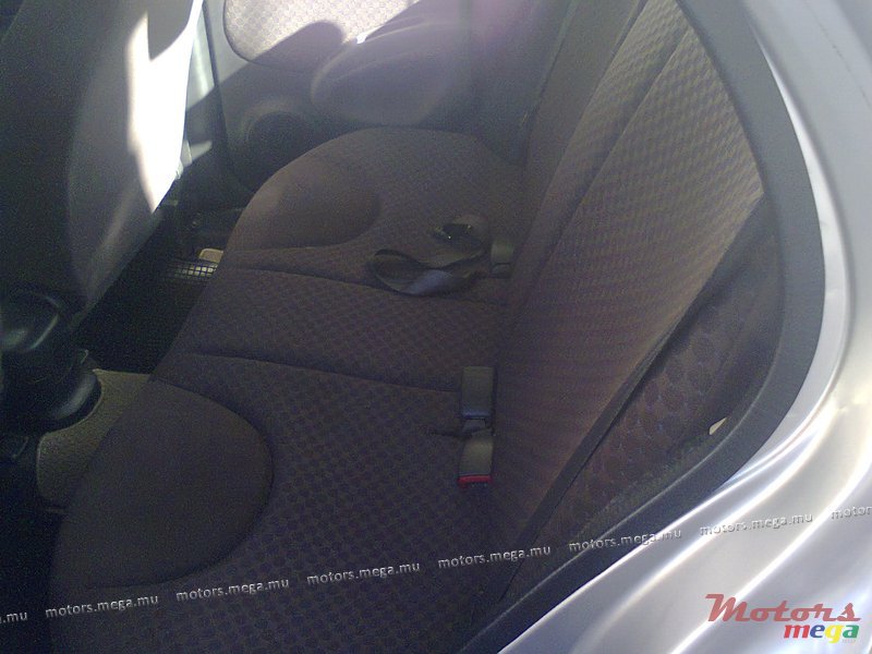 2009' Nissan March photo #7