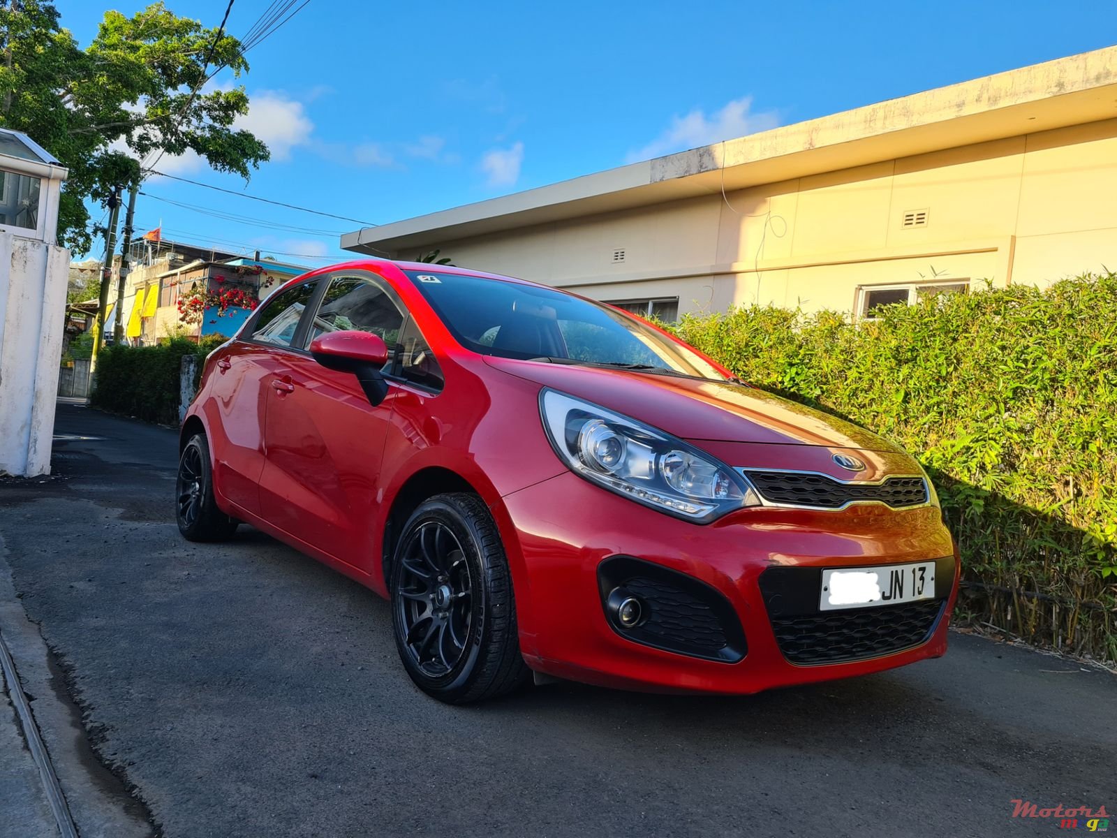 2013' Kia Rio Hatchback photo #1