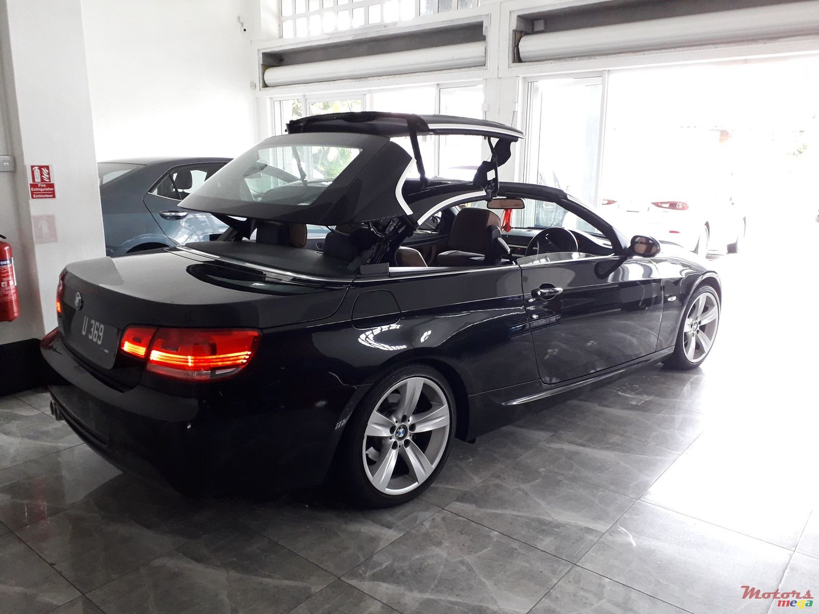 2007' BMW 3 Series Convertible photo #2