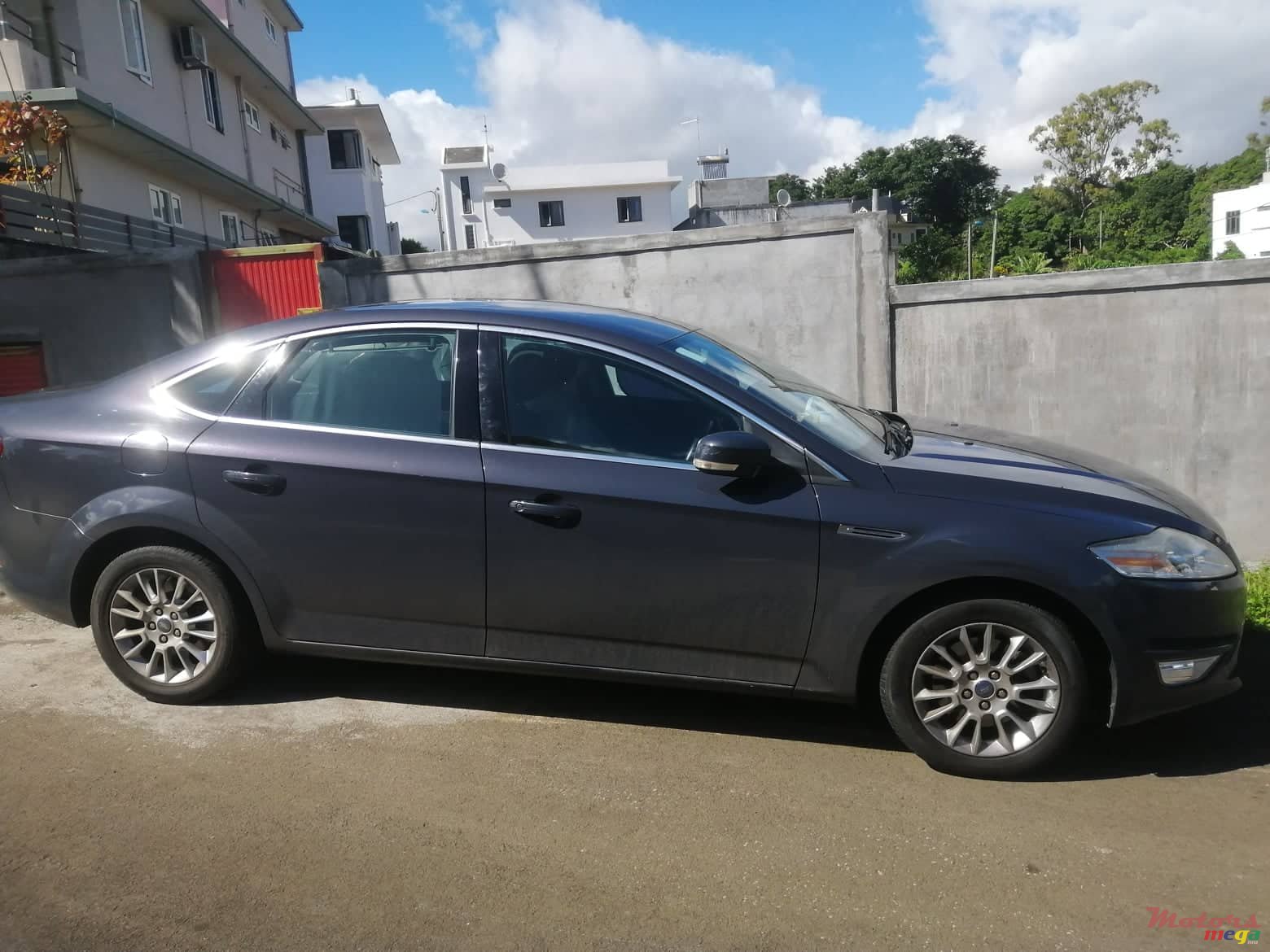 2013' Ford Mondeo Mondeo photo #1