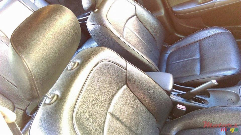 2003' Nissan Sunny N17 photo #3