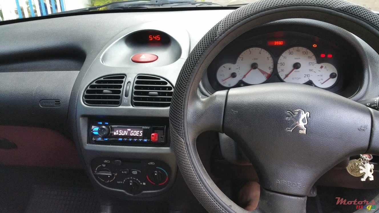 2004' Peugeot 206 photo #3